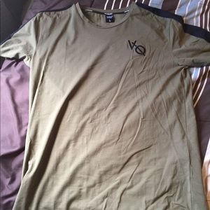 Vanquish military green/tan men’s size large